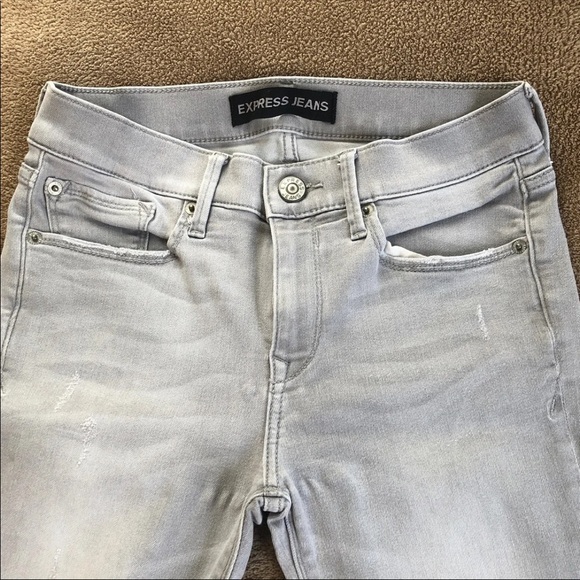 ❗️SOLD❗️Women’s distressed Express Jeans - Picture 2 of 6